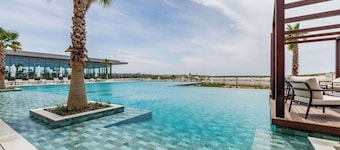 GLOBALSTAY Abu Dhabi Yas Golf Collection