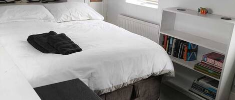 3 chambres, fer et planche Ă repasser, Wi-Fi, draps fournis