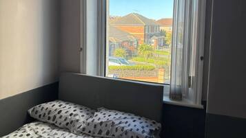 Shared Dormitory, 1 Bedroom, Balcony, Ocean View | 1 bedroom