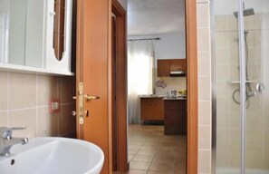 Shower, hair dryer, bidet - Residenza Le Sirene - Holiday Home with Jacuzzi and Terrace near Tropea (Santa Domenica)