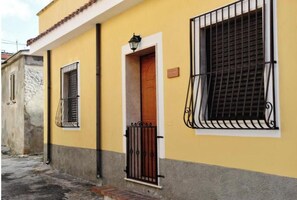 Exterior detail - Residenza Le Sirene - Holiday Home with Jacuzzi and Terrace near Tropea (Santa Domenica)