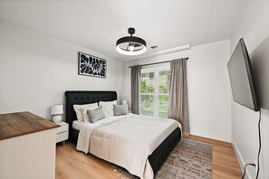 5 Schlafzimmer, Bügeleisen/Bügelbrett, Internetzugang, Bettwäsche