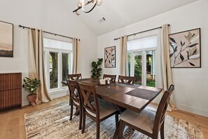 Dining - Executive Loring Heights home by Atlantic Station (Atlanta)