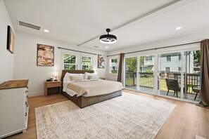 Room - Executive Loring Heights home by Atlantic Station (Atlanta)