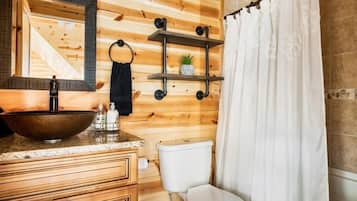 Deluxe Chalet, Mountain View | Bathroom