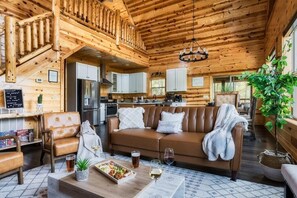Deluxe Chalet, Mountain View | Living area - Smokies Sanctuary (Sevierville)