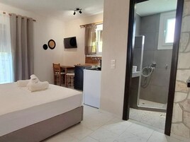 Studio, Balcony, Garden View