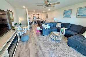 TV - Blue Heron: Kayaks, Bay Views & more! (Escambia County)