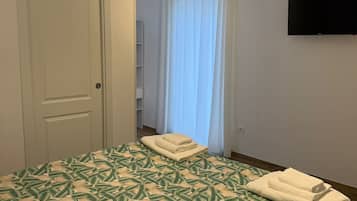 2 bedrooms, WiFi, bed sheets