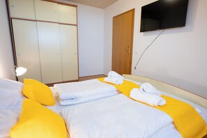 1 bedroom, iron/ironing board, travel crib, free WiFi