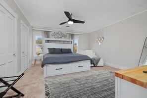 3 slaapkamers, een bureau, een strijkplank/strijkijzer, gratis wifi