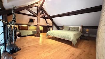 1 bedroom, desk, iron/ironing board, free WiFi