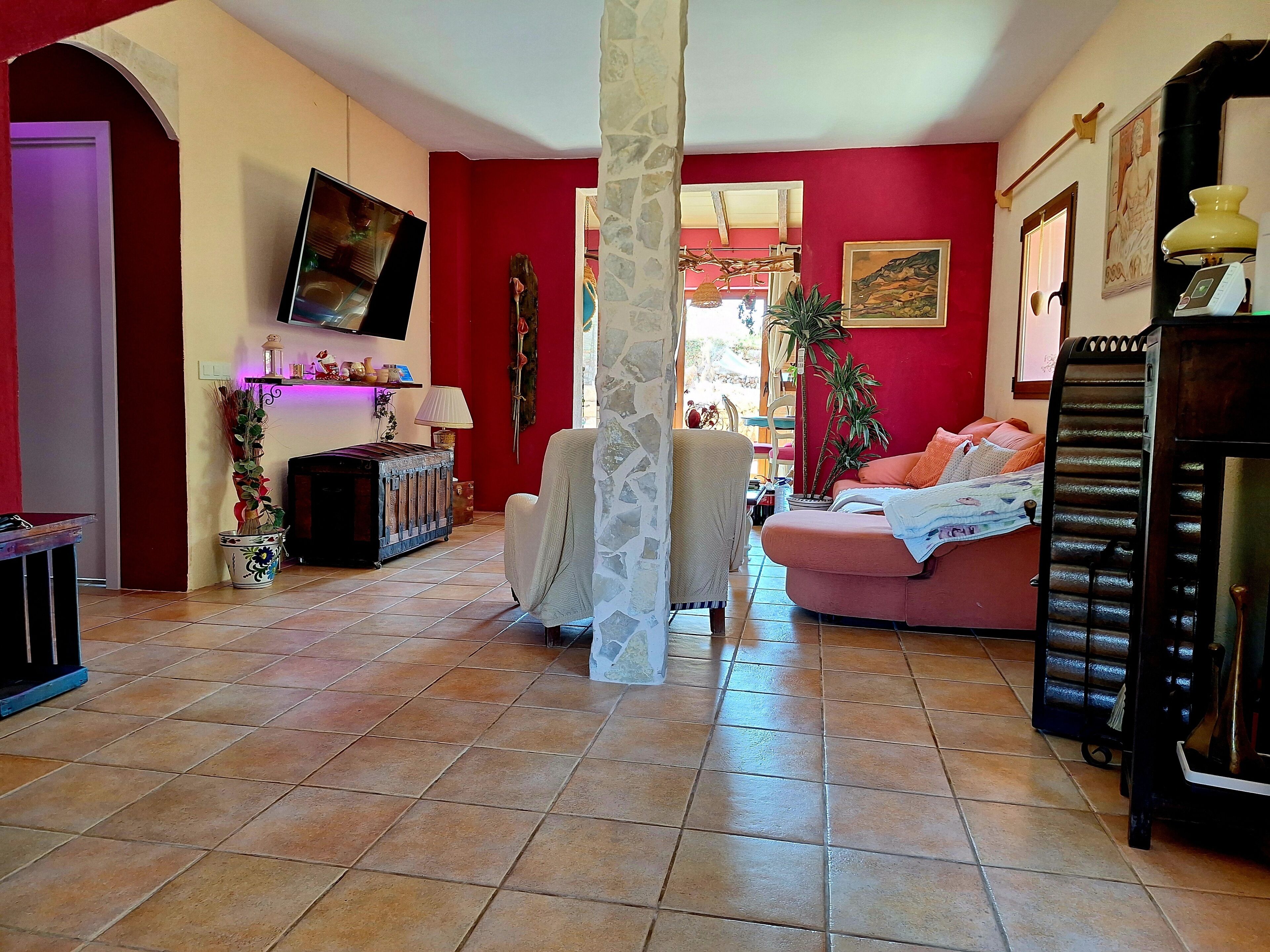 Smart TV, fireplace, table football, stereo