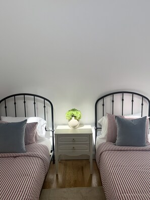 Room - Beautifully Renovated EH 4-Bedroom Summer Rental with Heated Pool (East Hampton)