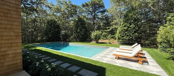 Beautifully Renovated EH 4-Bedroom Summer Rental with Heated Pool