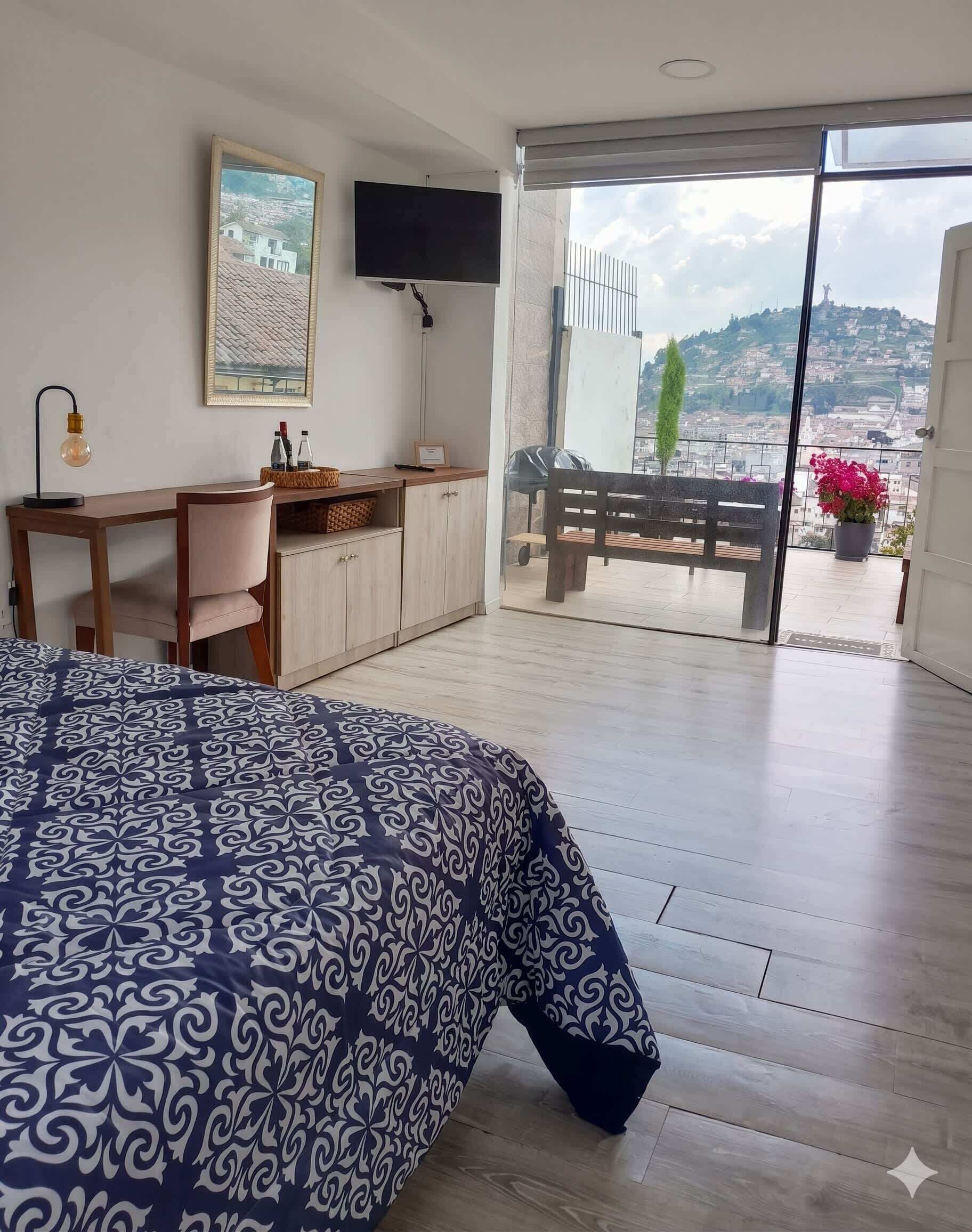 1 habitación, escritorio, tabla de planchar con plancha y wifi 