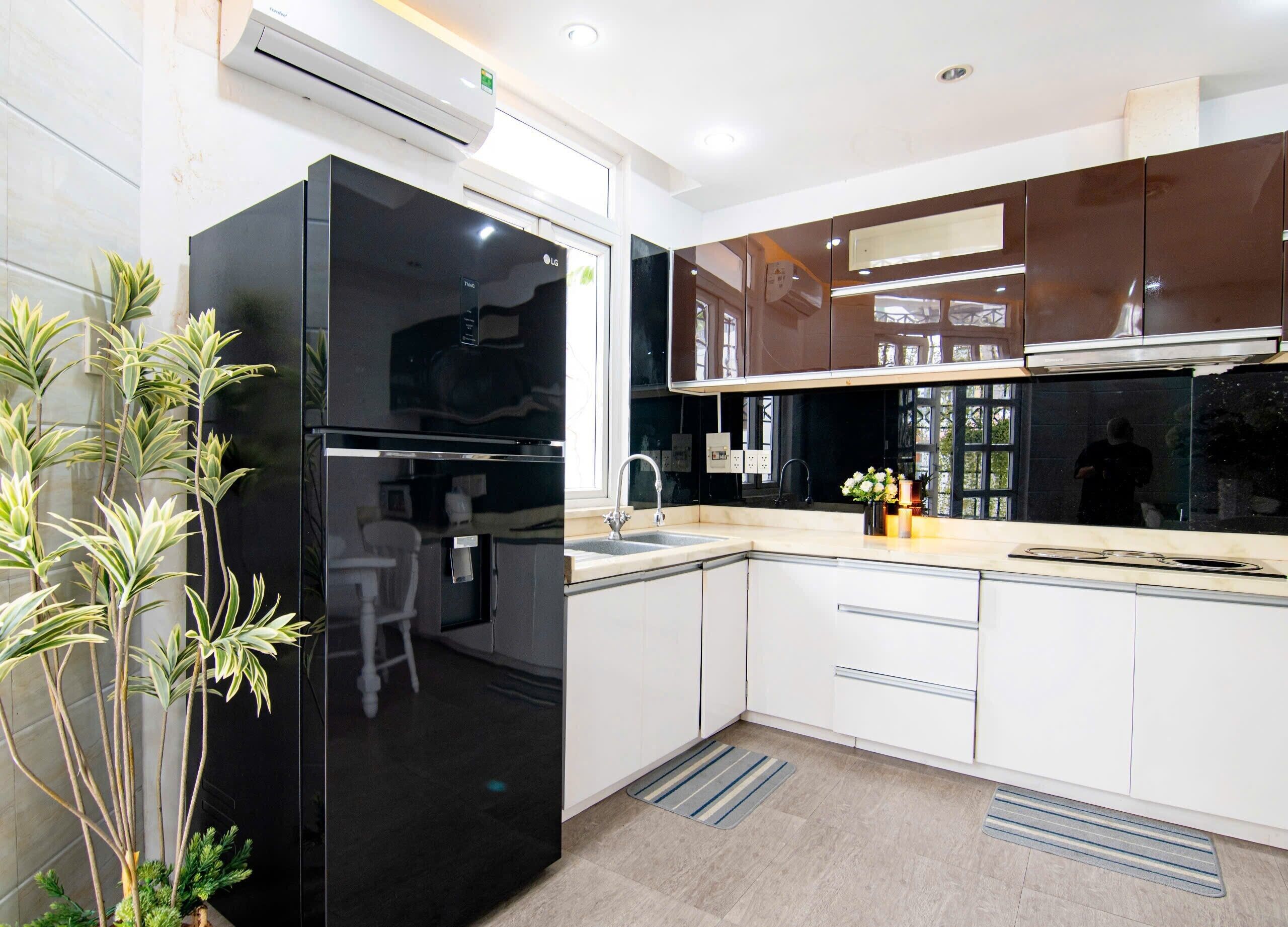 Deluxe Townhome, Balcony, City View | In-room dining