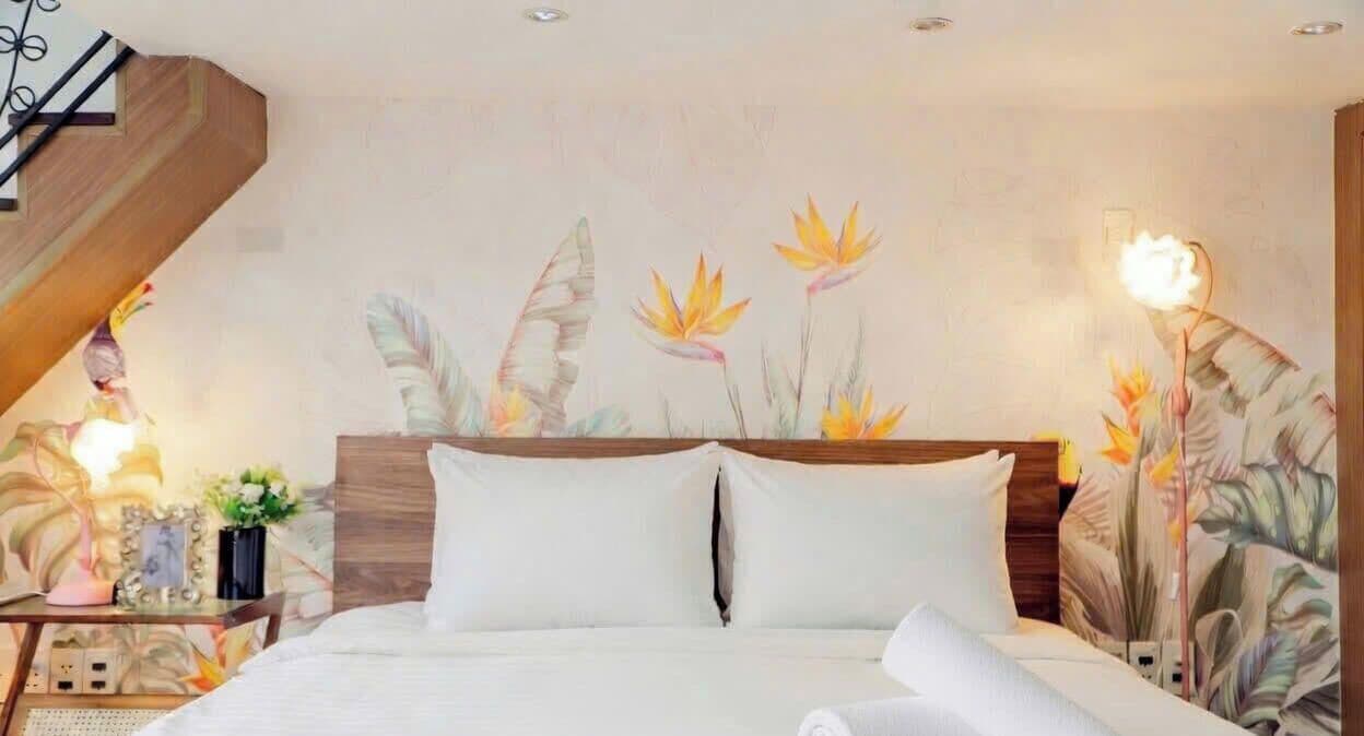 Deluxe Townhome, Balcony, City View | Desk, laptop workspace, blackout drapes, soundproofing