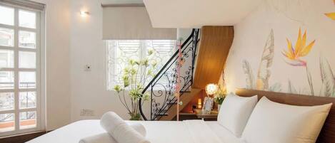 Deluxe Townhome, Balcony, City View