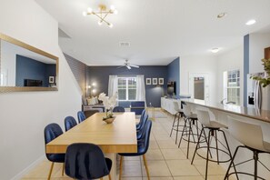 Dining - New! Epic Magic & Galaxy Retreat (Kissimmee)