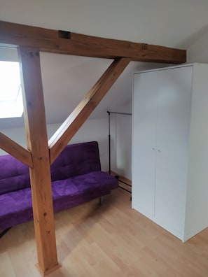 Interior - Room with a bathroom and kitchenette (Diedorf)