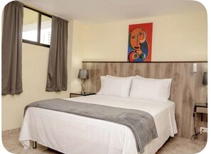 2 habitaciones, tabla de planchar con plancha, internet y ropa de cama 
