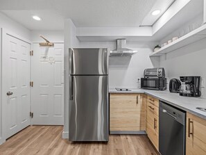 Fridge, microwave, stovetop, dishwasher - Close to Epic Universe & Universal - free parking (Orlando)
