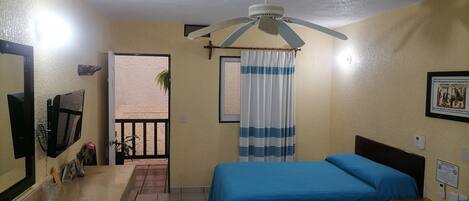 Standard Double Room, Non Smoking | In-room safe, iron/ironing board, free WiFi, bed sheets