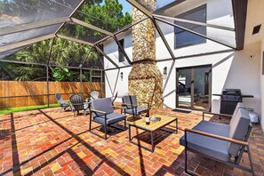Terrace/patio - Stonewood Escape 4BR Fireplace Near Hard Rock (Hollywood)