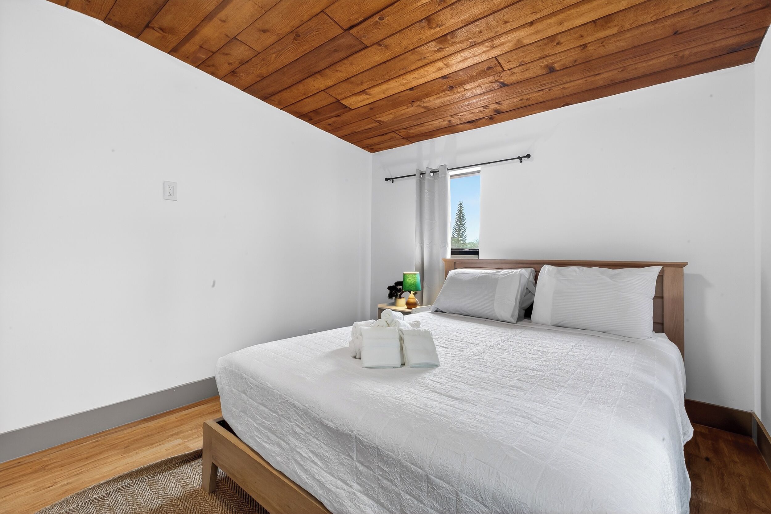 4 bedrooms, iron/ironing board, travel cot, free WiFi