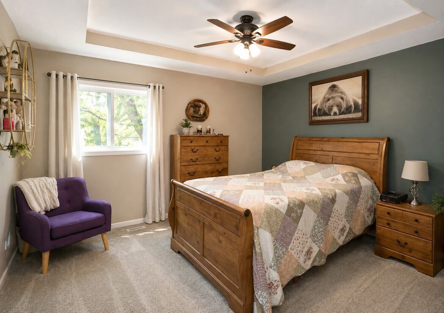 4 bedrooms, iron/ironing board, WiFi, bed sheets