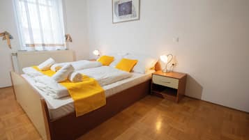 1 soverom, strykejern/-brett, reiseseng for barn og wi-fi (inkludert)