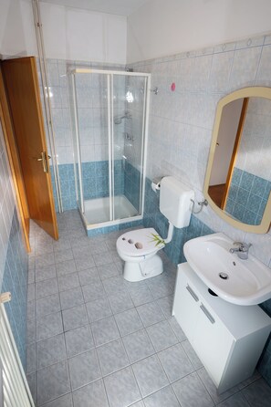 Bathroom - Sotla Serenity Apartments 1 (Bistrica ob Sotli)