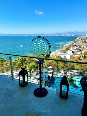 Property grounds - Luxury PV Amapas Condo • Sweeping Ocean & City Views • Walk to Los Muertos Beach (Puerto Vallarta)