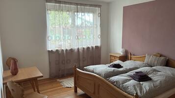 2 Schlafzimmer, Bügeleisen/Bügelbrett, Internetzugang, Bettwäsche