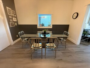 Dining - 3BDR Entire House 1BLK to River/5min Walk to DTWN (Saskatoon)