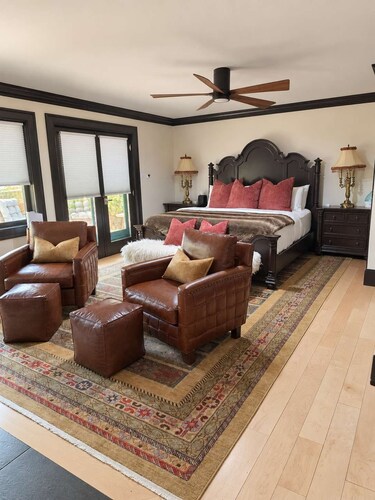 Spacious 3 & 3 in Aspen's Core with Sauna!