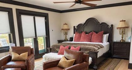 Spacious 3 & 3 in Aspen's Core with Sauna!