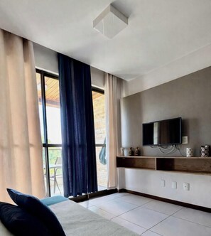 1 dormitorio, tabla de planchar con plancha, wifi y ropa de cama