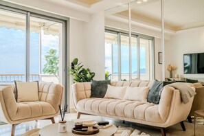 TV - Apartment Prestige Sea View, Cannes (Cannes)
