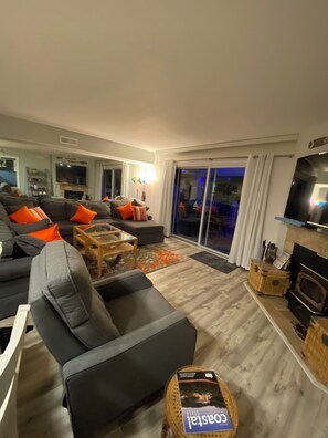 TV - Sunsets on the Bay Lovely 3-BR 2 Bath condo with AC in peaceful Ocean City (Ocean City)