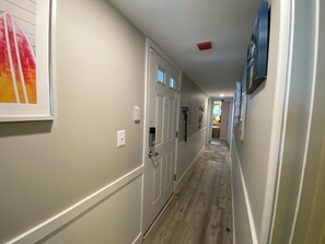 Interior - Sunsets on the Bay Lovely 3-BR 2 Bath condo with AC in peaceful Ocean City (Ocean City)