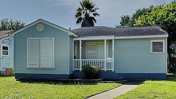 House (2 Bedrooms) | Property amenity