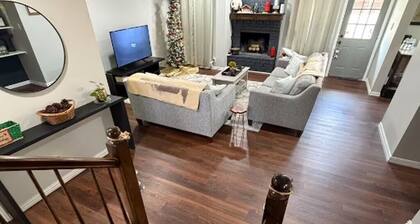Welcome to Silver-lining a beautiful 3-bedroom house in delightful McKinney.