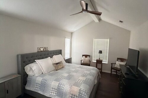 Welcome to Silver-lining a beautiful 3-bedroom house in delightful McKinney.