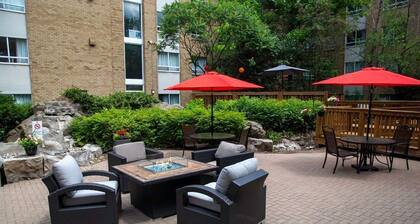 2BR 2 Queen Suite | Sofa Bed + Two Baths