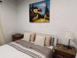 Iron/ironing board, free WiFi - Zakshouse (CN)