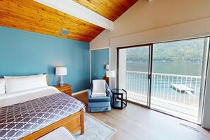 Free WiFi, bed sheets - The Re-Treat at Christina Lake (Christina Lake)