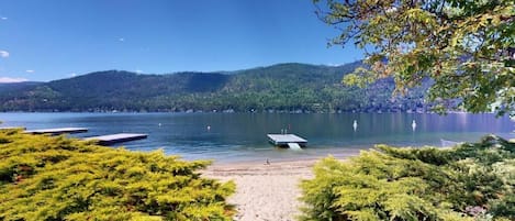 House, Balcony, Lake View | Beach