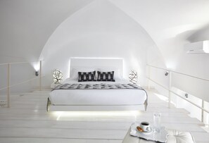 1 Schlafzimmer, Schreibtisch, Bügeleisen/Bügelbrett, Reisekinderbett